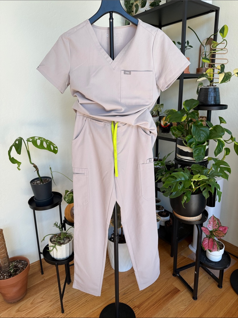 Figs Stone (Retired) Scrub Set with Neon Yellow Drawstring